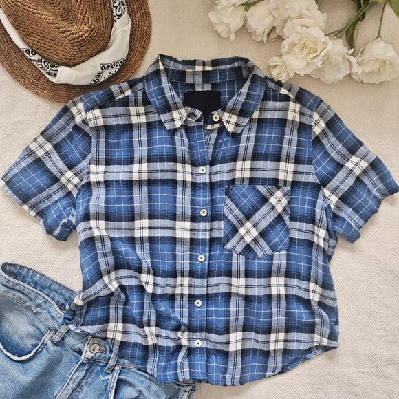 Forever 21 Tops - Forever 21 Blue White Plaid Cropped Button Down Shirt Short Sleeve Casual